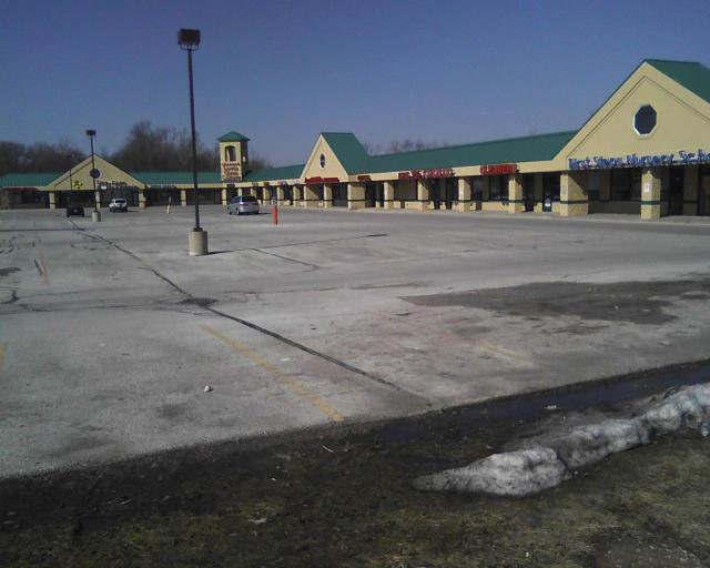 Busy Sweetwater Crossing commerce on a Sunday afternoon!